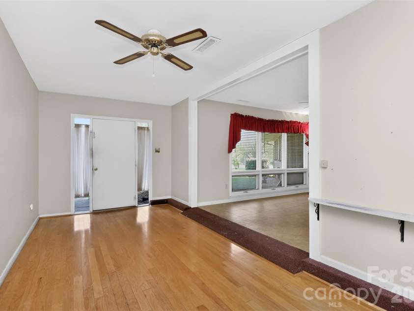 9516 Westmoreland Road, Cornelius, NC 28031.  MLS# CAR4359572, YatesRealty ID 13947. 
