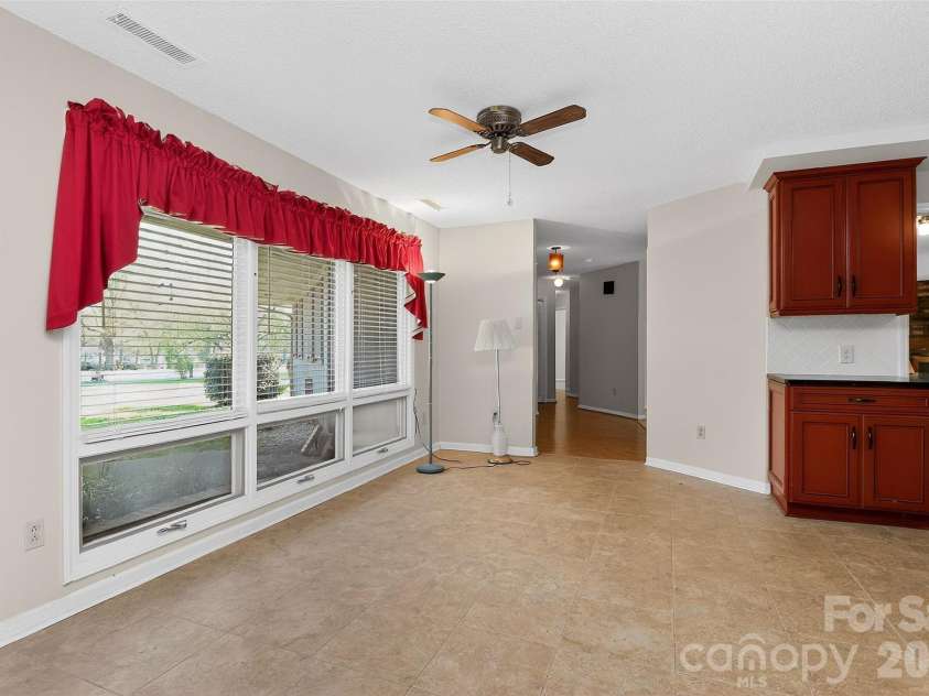 9516 Westmoreland Road, Cornelius, NC 28031.  MLS# CAR4359572, YatesRealty ID 13947. 