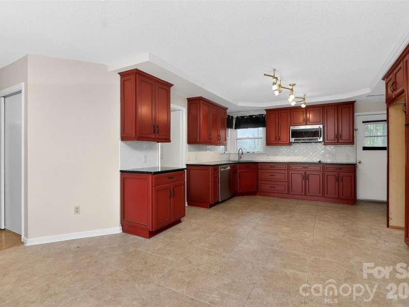 9516 Westmoreland Road, Cornelius, NC 28031.  MLS# CAR4359572, YatesRealty ID 13947. 