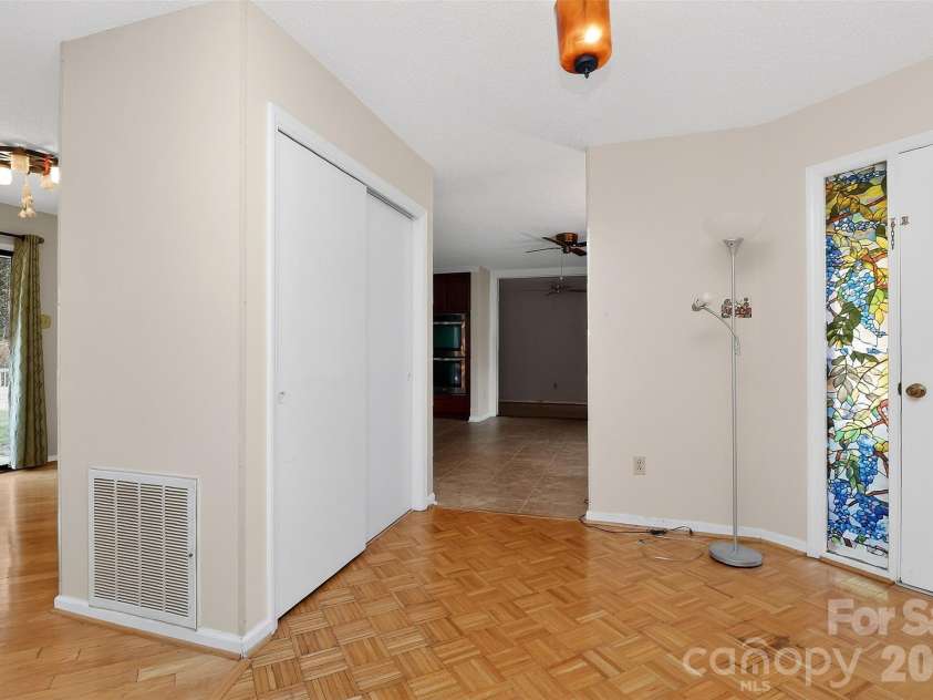 9516 Westmoreland Road, Cornelius, NC 28031.  MLS# CAR4359572, YatesRealty ID 13947. 