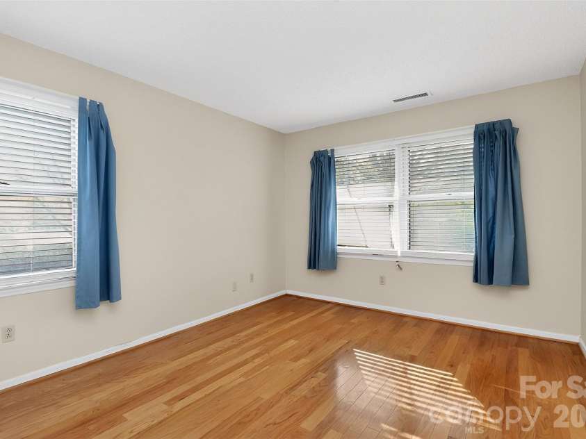 9516 Westmoreland Road, Cornelius, NC 28031.  MLS# CAR4359572, YatesRealty ID 13947. 