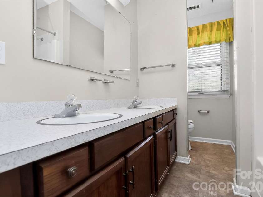 9516 Westmoreland Road, Cornelius, NC 28031.  MLS# CAR4359572, YatesRealty ID 13947. 