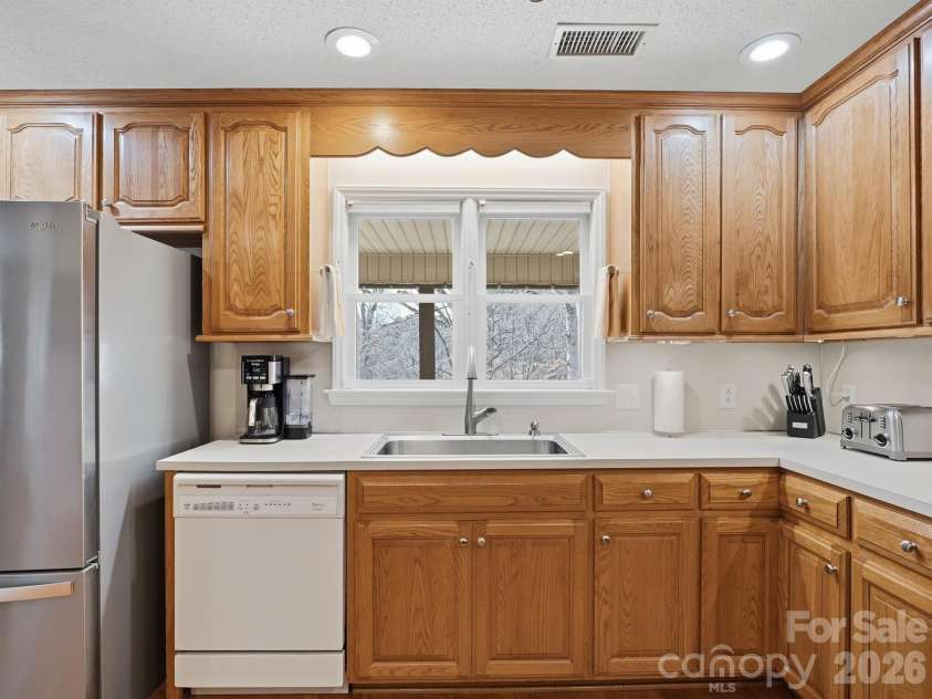 544 Hicks Creek Road, Troutman, NC 28166.  MLS# CAR4348954, YatesRealty ID 13949. 