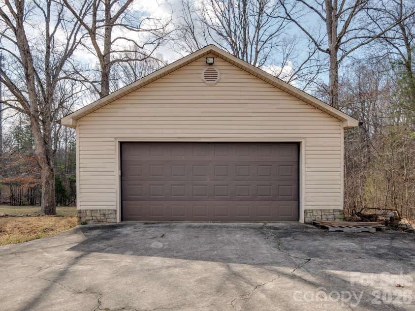 544 Hicks Creek Road, Troutman, NC 28166.  MLS# CAR4348954, YatesRealty ID 13949. 