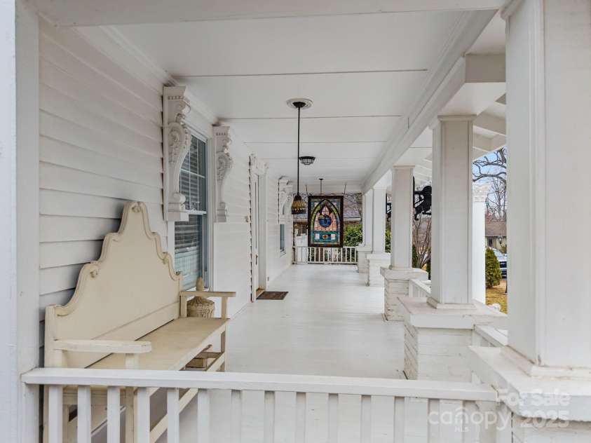 501 2nd Avenue, Lexington, NC 27292.  MLS# CAR4332943, YatesRealty ID 1395. 