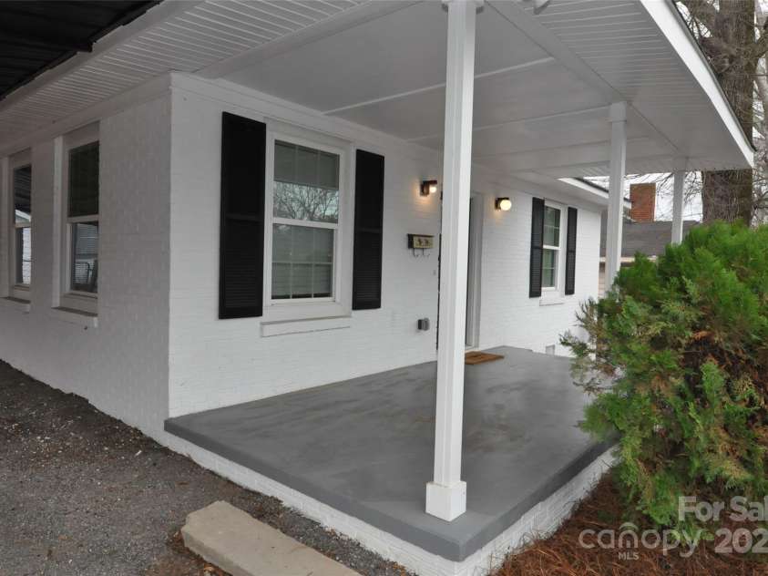 560 Second Street, Chester, SC 29706.  MLS# CAR4331560, YatesRealty ID 1395. 