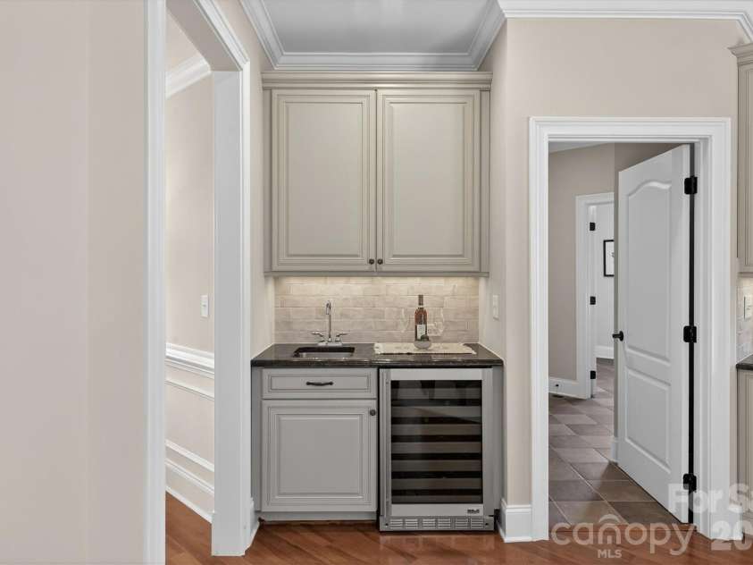 845 Wandering Way Drive, Waxhaw, NC 28173.  MLS# CAR4356401, YatesRealty ID 13953. 