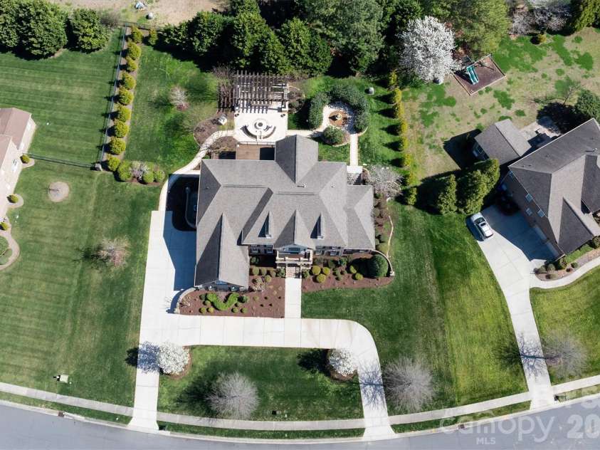 845 Wandering Way Drive, Waxhaw, NC 28173.  MLS# CAR4356401, YatesRealty ID 13953. 