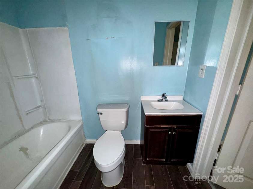 163 Kerr Street, Concord, NC 28025.  MLS# CAR4251629, YatesRealty ID 13956. 