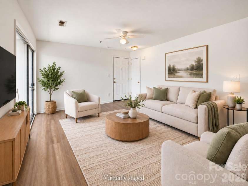 3937 Mohawk Court, Charlotte, NC 28215.  MLS# CAR4368428, YatesRealty ID 13956. Family Room Virtually Staged