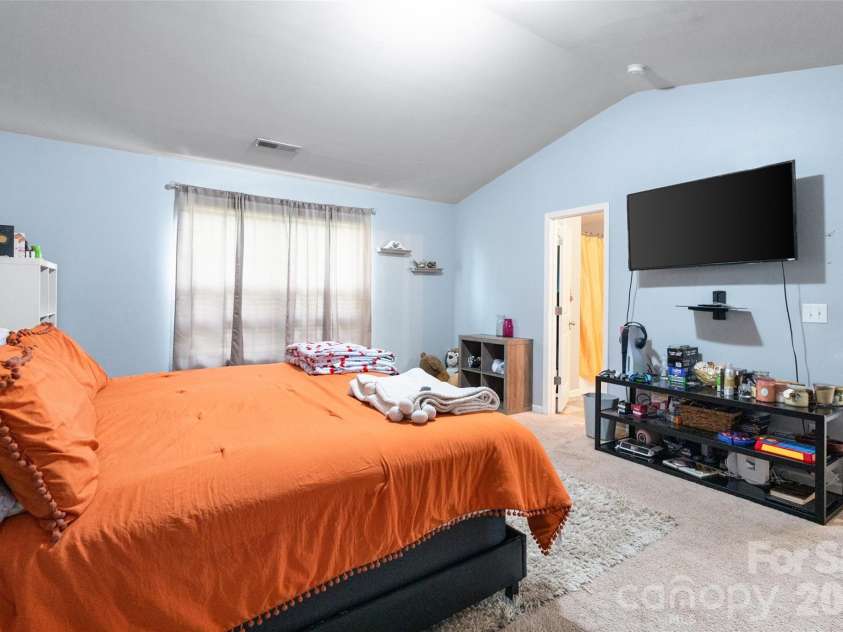 2046 Park Drive, Lancaster, SC 29720.  MLS# CAR4370176, YatesRealty ID 13958. 