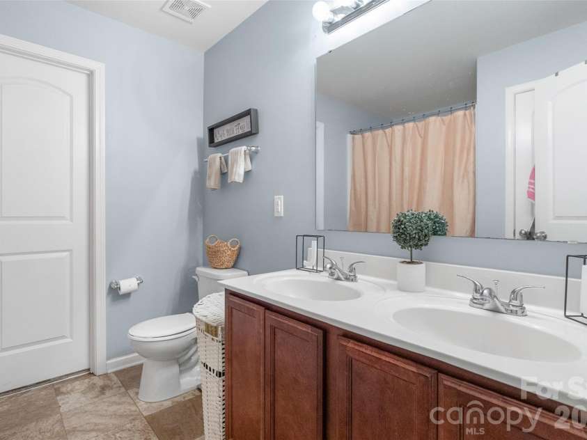 2046 Park Drive, Lancaster, SC 29720.  MLS# CAR4370176, YatesRealty ID 13958. 