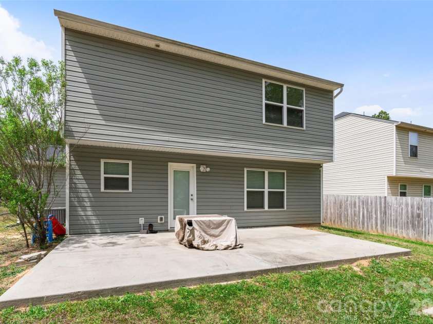 2046 Park Drive, Lancaster, SC 29720.  MLS# CAR4370176, YatesRealty ID 13958. 