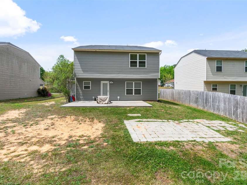 2046 Park Drive, Lancaster, SC 29720.  MLS# CAR4370176, YatesRealty ID 13958. 