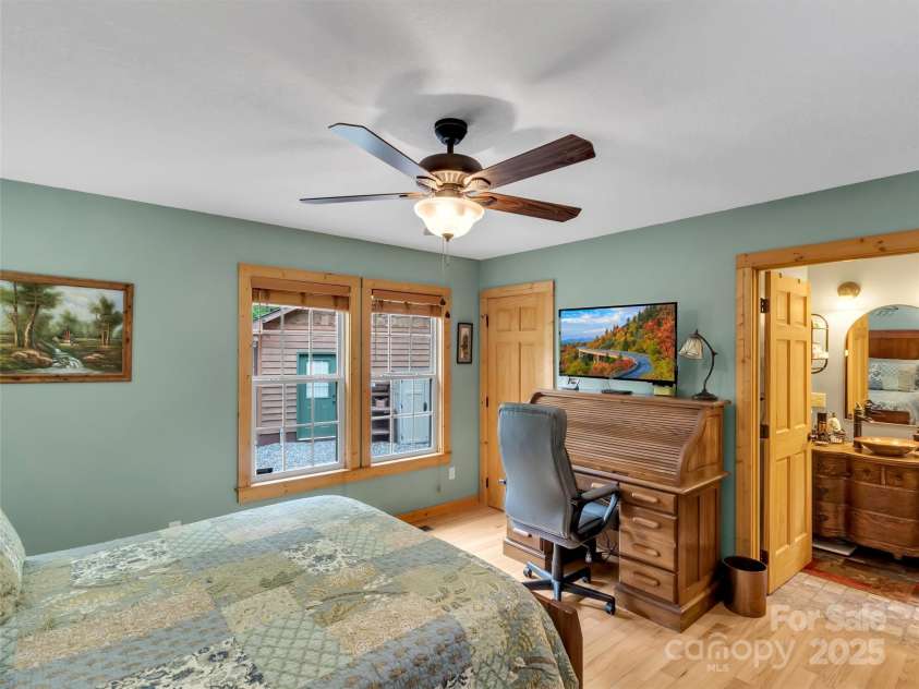 265 Gobbler Ridge, Sylva, NC 28779.  MLS# CAR4256383, YatesRealty ID 13958. 