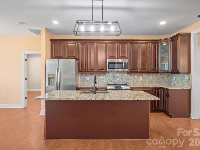 101 Long Meadows Drive, Kings Mountain, NC 28086.  MLS# CAR4371125, YatesRealty ID 13959. 