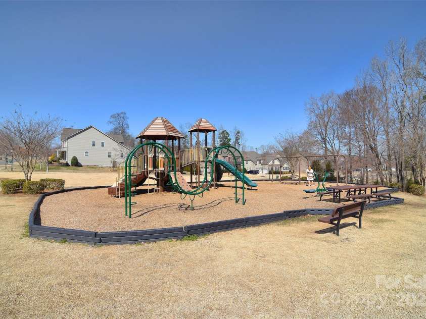 9007 Raven Top Drive, Mint Hill, NC 28227.  MLS# CAR4238872, YatesRealty ID 13959. 
