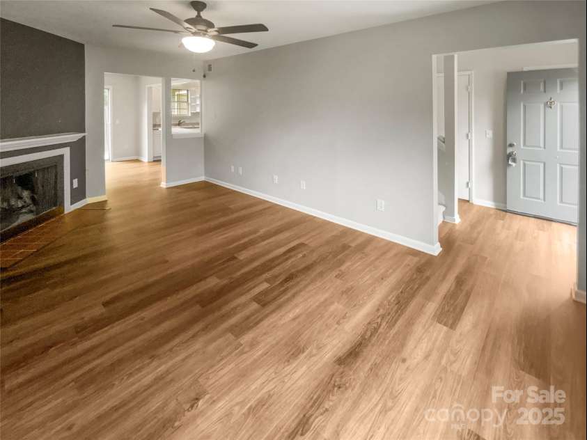 6003 Heath Valley Road, Charlotte, NC 28210.  MLS# CAR4165497, YatesRealty ID 13962. 