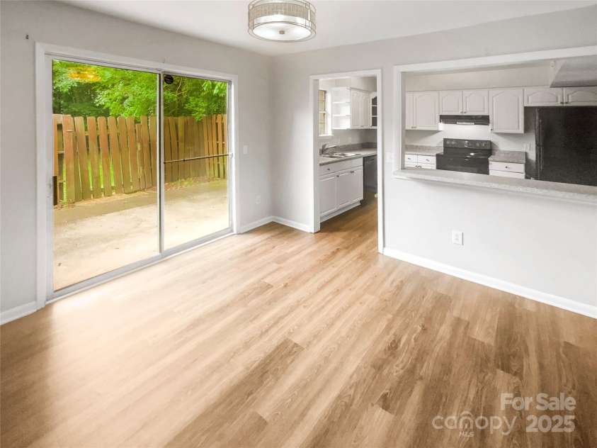 6003 Heath Valley Road, Charlotte, NC 28210.  MLS# CAR4165497, YatesRealty ID 13962. 