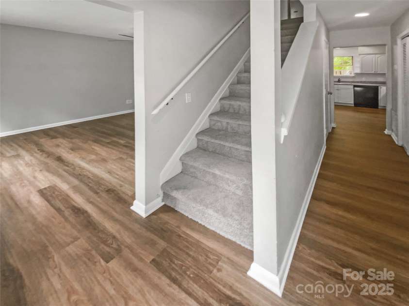 6003 Heath Valley Road, Charlotte, NC 28210.  MLS# CAR4165497, YatesRealty ID 13962. 