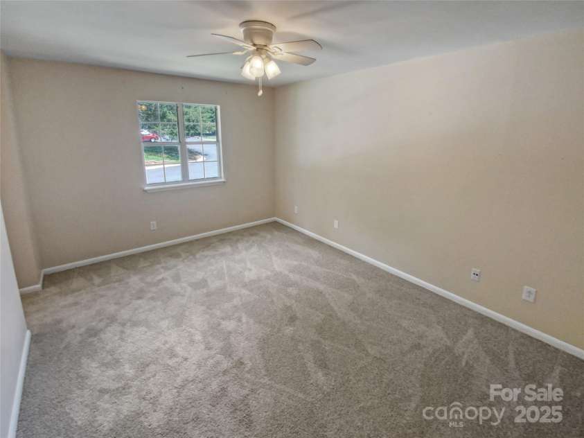 6003 Heath Valley Road, Charlotte, NC 28210.  MLS# CAR4165497, YatesRealty ID 13962. 