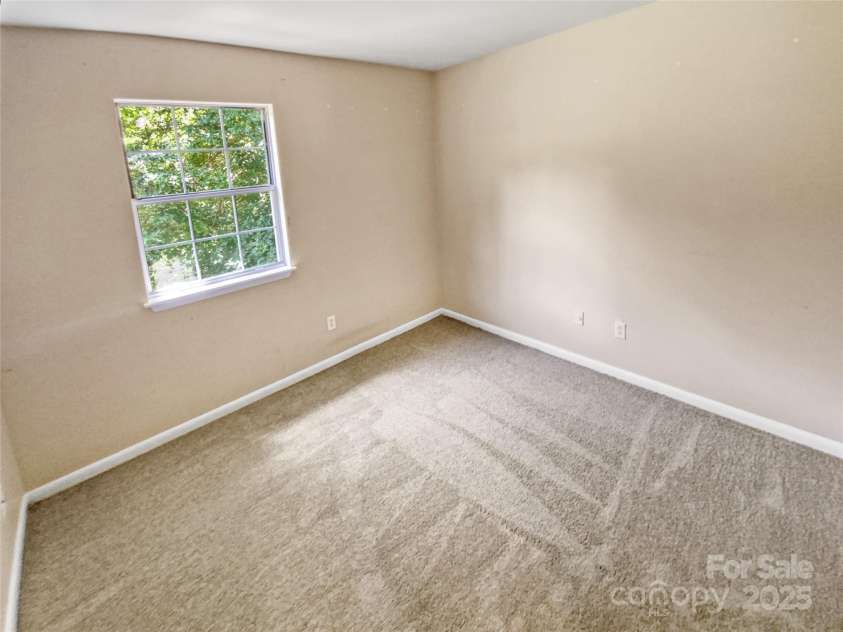 6003 Heath Valley Road, Charlotte, NC 28210.  MLS# CAR4165497, YatesRealty ID 13962. 