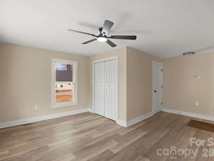 212 Pethel Street, Kannapolis, NC 28081.  MLS# CAR4349050, YatesRealty ID 13963. 