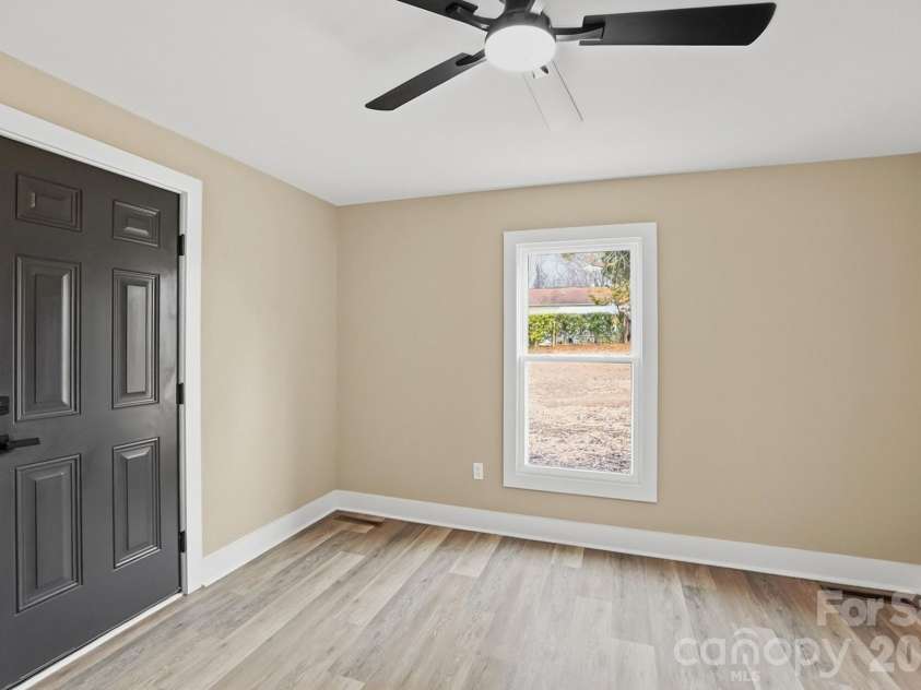 212 Pethel Street, Kannapolis, NC 28081.  MLS# CAR4349050, YatesRealty ID 13963. 