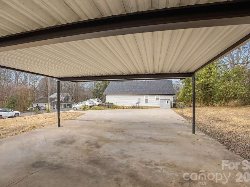 212 Pethel Street, Kannapolis, NC 28081.  MLS# CAR4349050, YatesRealty ID 13963. 