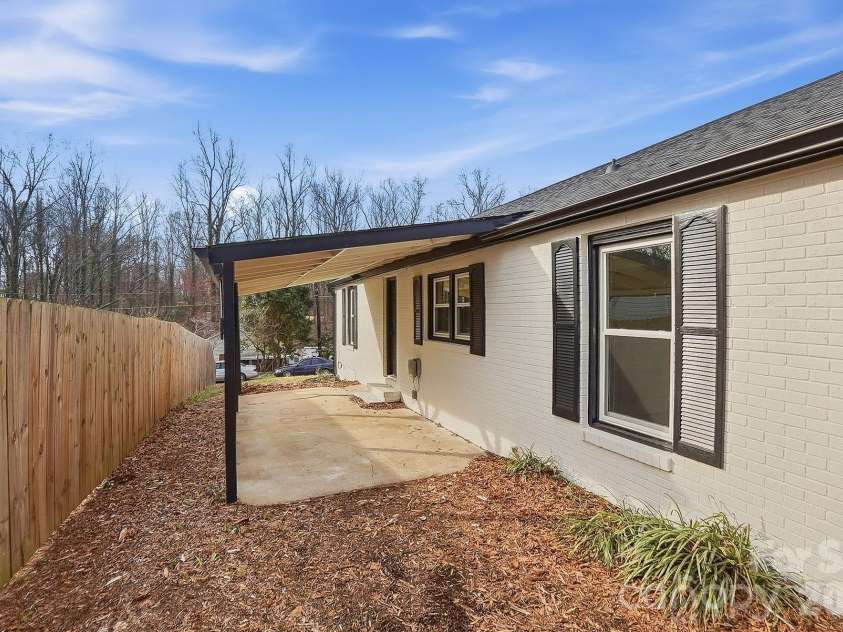 212 Pethel Street, Kannapolis, NC 28081.  MLS# CAR4349050, YatesRealty ID 13963. 