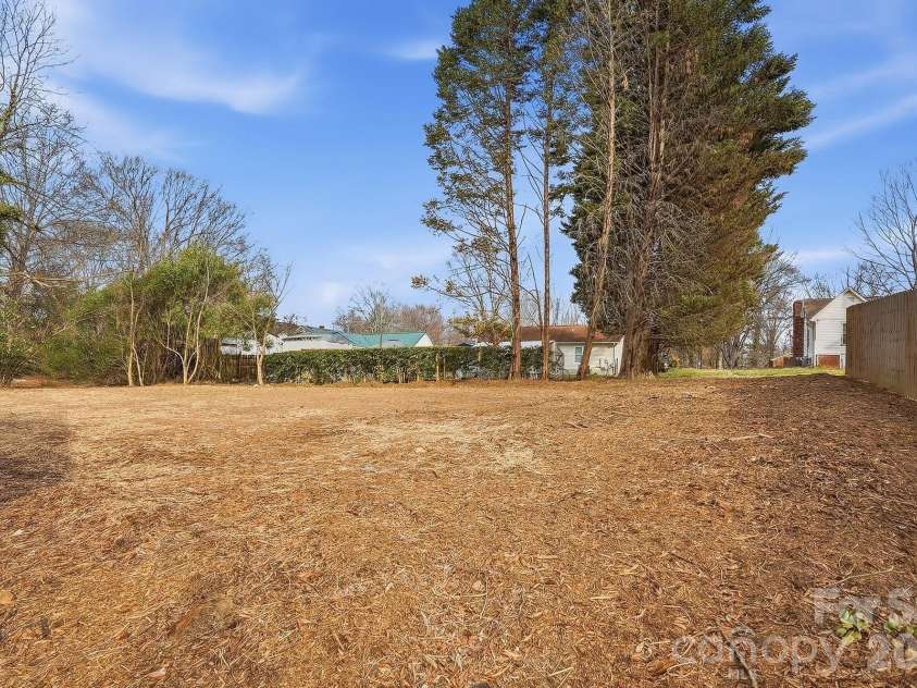 212 Pethel Street, Kannapolis, NC 28081.  MLS# CAR4349050, YatesRealty ID 13963. 