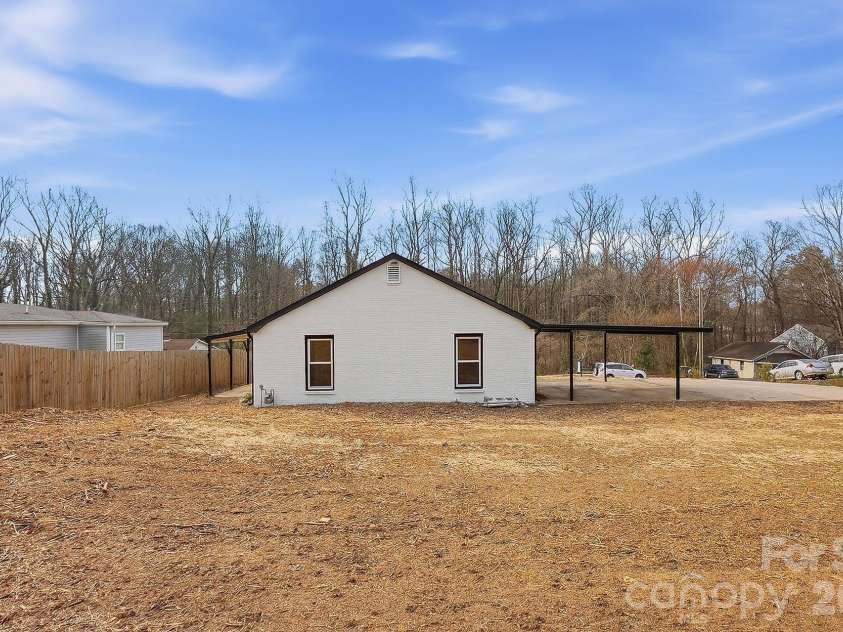 212 Pethel Street, Kannapolis, NC 28081.  MLS# CAR4349050, YatesRealty ID 13963. 