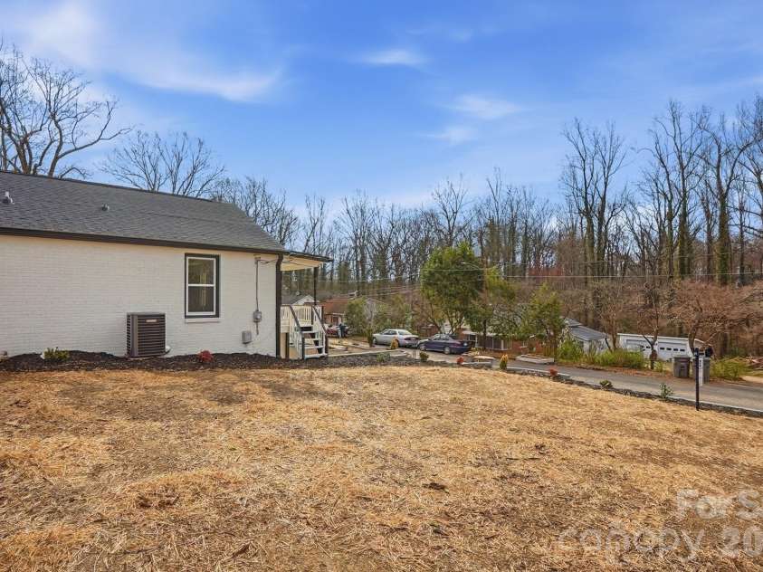 212 Pethel Street, Kannapolis, NC 28081.  MLS# CAR4349050, YatesRealty ID 13963. 