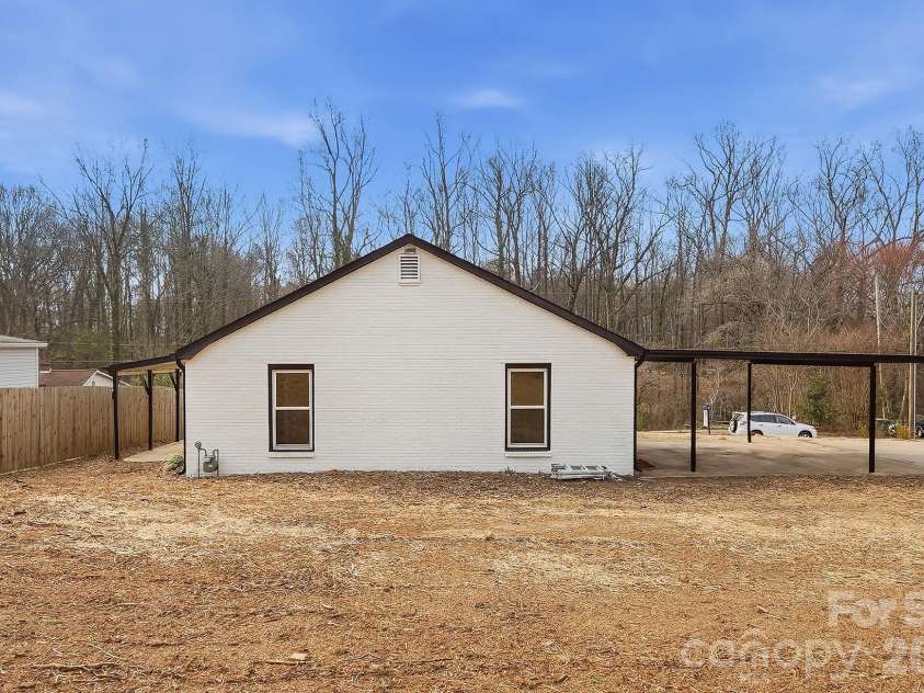 212 Pethel Street, Kannapolis, NC 28081.  MLS# CAR4349050, YatesRealty ID 13963. 