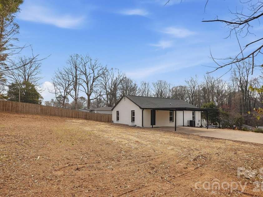 212 Pethel Street, Kannapolis, NC 28081.  MLS# CAR4349050, YatesRealty ID 13963. 