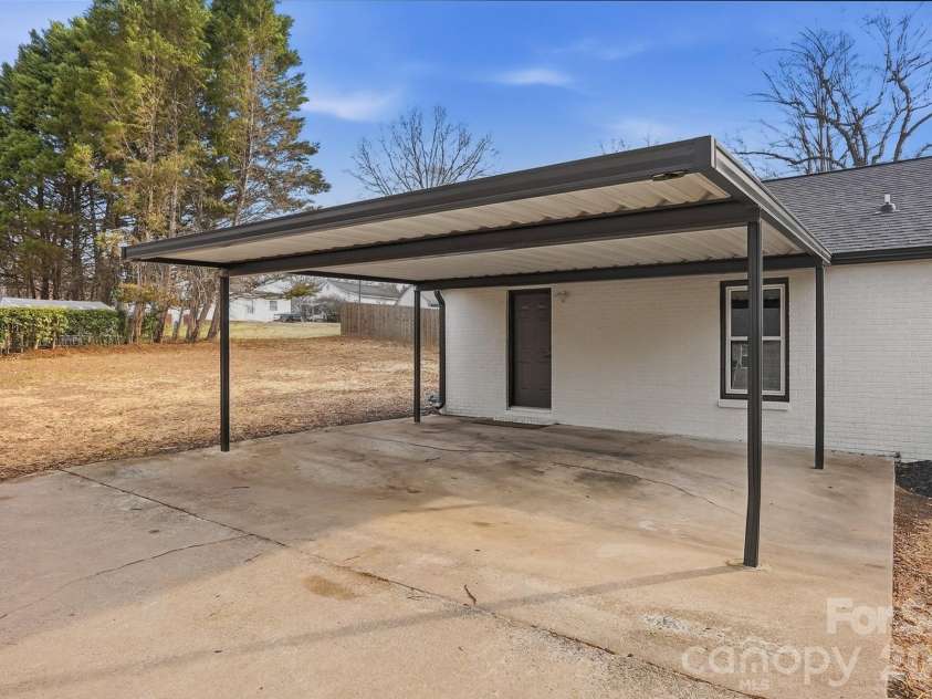 212 Pethel Street, Kannapolis, NC 28081.  MLS# CAR4349050, YatesRealty ID 13963. 