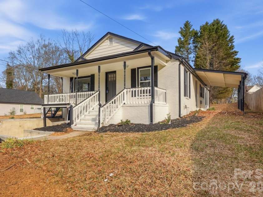 212 Pethel Street, Kannapolis, NC 28081.  MLS# CAR4349050, YatesRealty ID 13963. 
