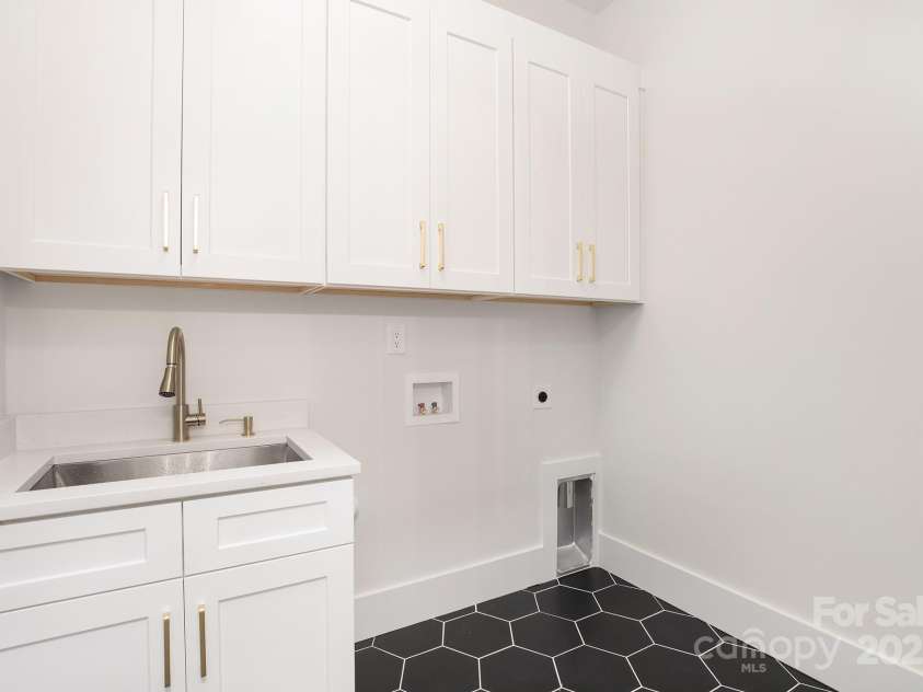 1534 Easy Street, Belmont, NC 28012.  MLS# CAR4253210, YatesRealty ID 13964. 