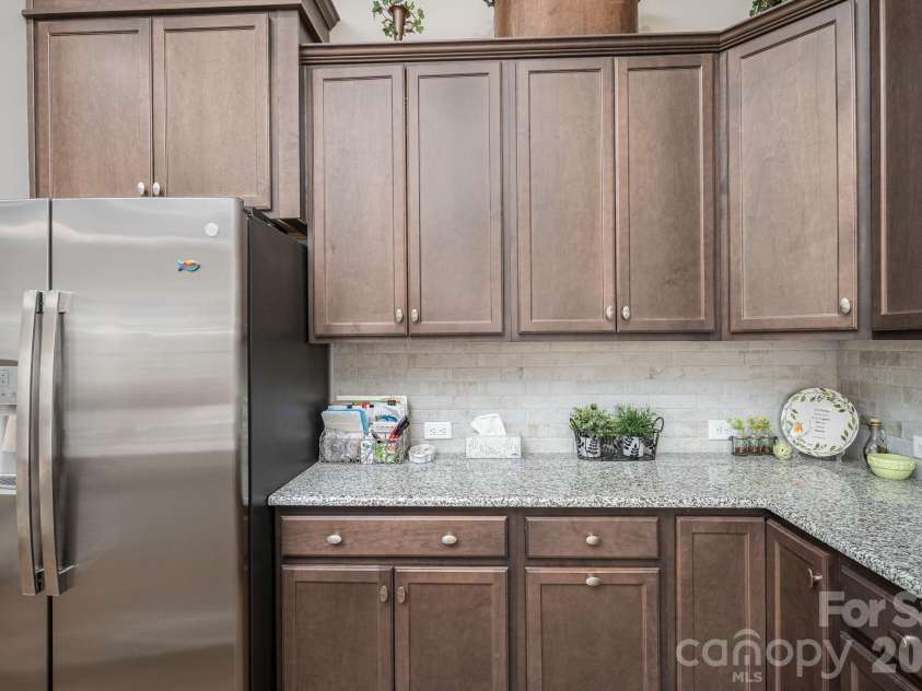 1113 Mayapple Way, Belmont, NC 28012.  MLS# CAR4341504, YatesRealty ID 13965. Kitchen