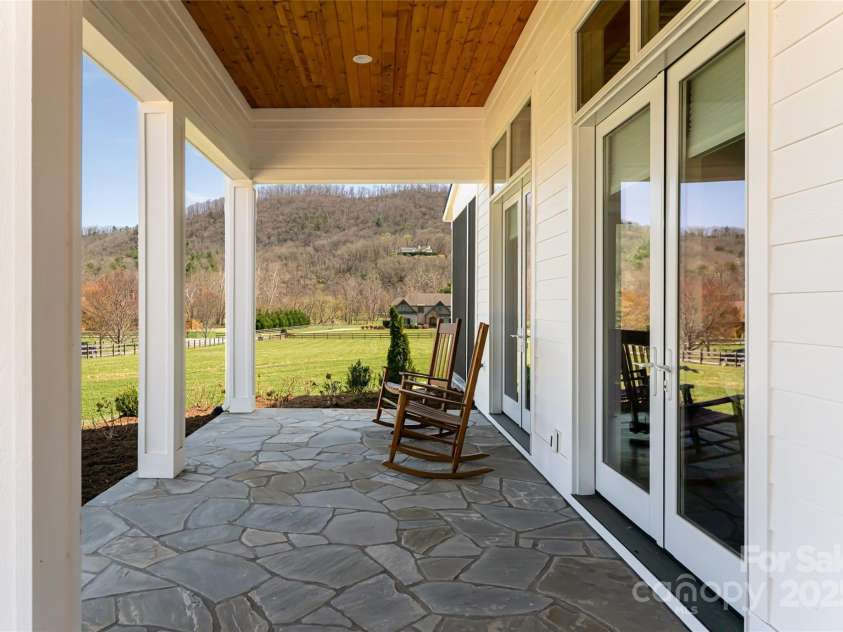 5 Sweetgrass Lane, Fletcher, NC 28732.  MLS# CAR4238739, YatesRealty ID 13965. 