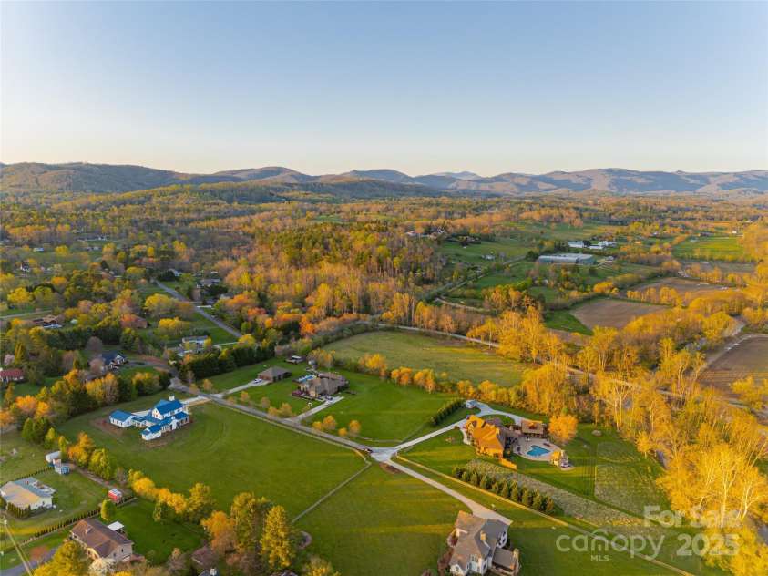 5 Sweetgrass Lane, Fletcher, NC 28732.  MLS# CAR4238739, YatesRealty ID 13965. 