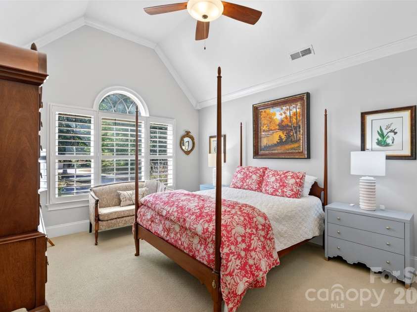 823 Inverness Circle, Spartanburg, SC 29306.  MLS# CAR4321073, YatesRealty ID 13966. 2nd level bedroom 1