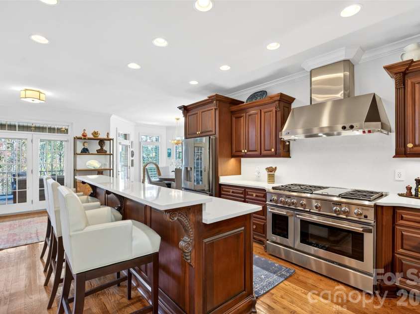 823 Inverness Circle, Spartanburg, SC 29306.  MLS# CAR4321073, YatesRealty ID 13966. Kitchen