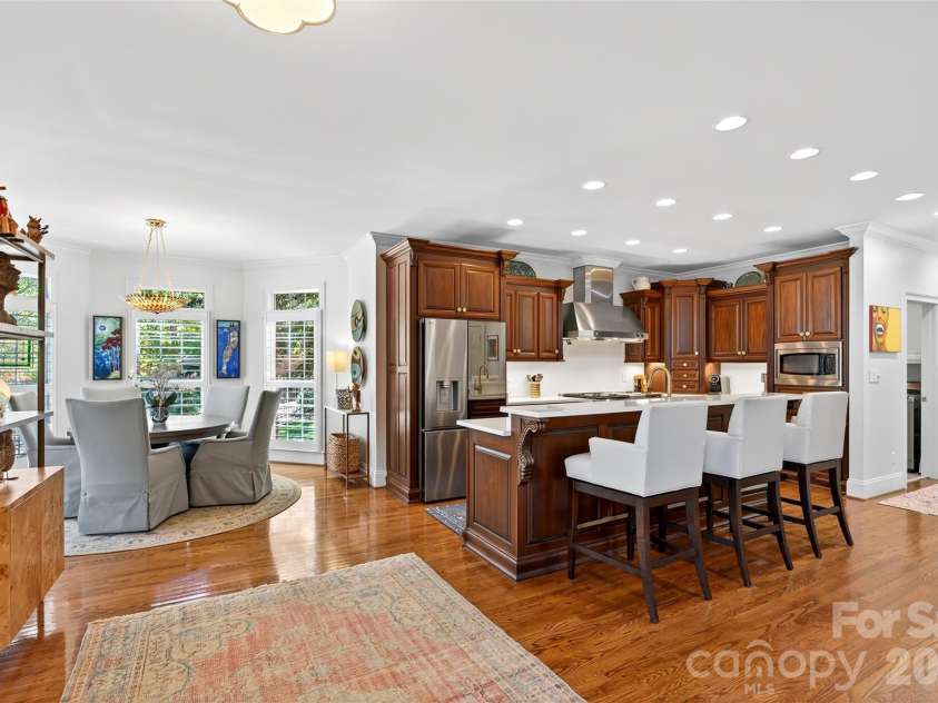 823 Inverness Circle, Spartanburg, SC 29306.  MLS# CAR4321073, YatesRealty ID 13966. Kitchen