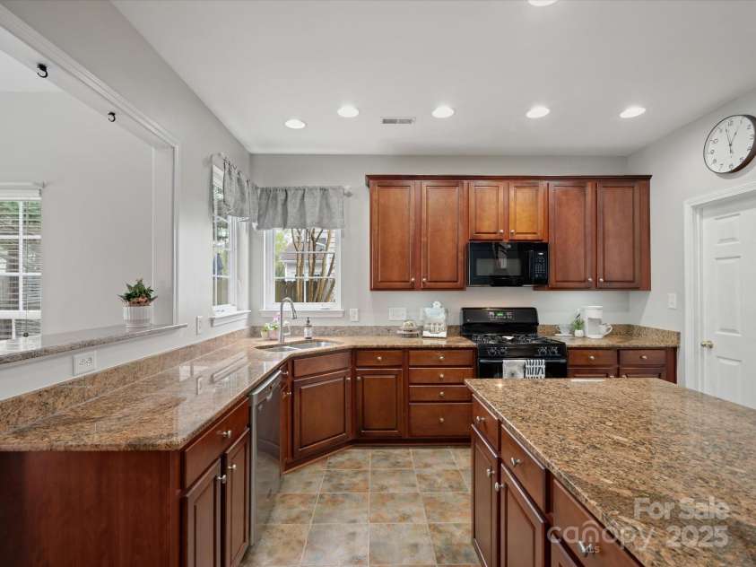 809 Circle Trace Road, Monroe, NC 28110.  MLS# CAR4228810, YatesRealty ID 13967. 