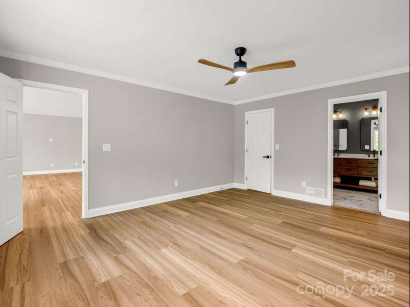 153 Old Lakey Gap Road, Black Mountain, NC 28711.  MLS# CAR4240445, YatesRealty ID 13969. 