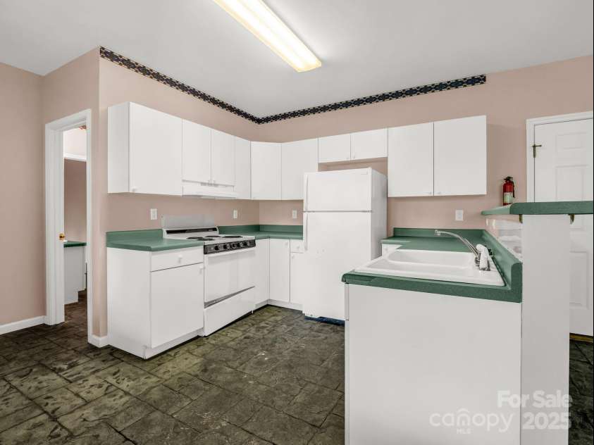 153 Old Lakey Gap Road, Black Mountain, NC 28711.  MLS# CAR4240445, YatesRealty ID 13969. 