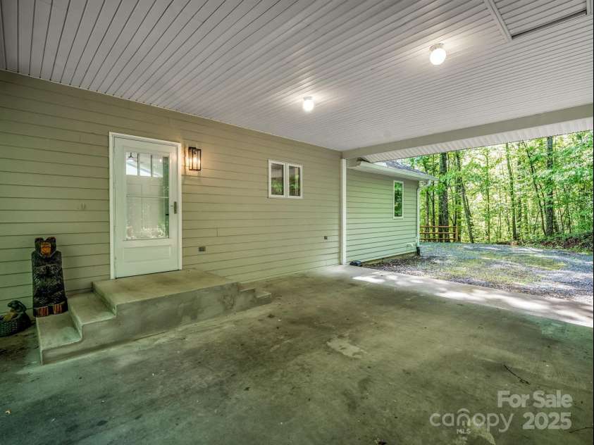 153 Old Lakey Gap Road, Black Mountain, NC 28711.  MLS# CAR4240445, YatesRealty ID 13969. 