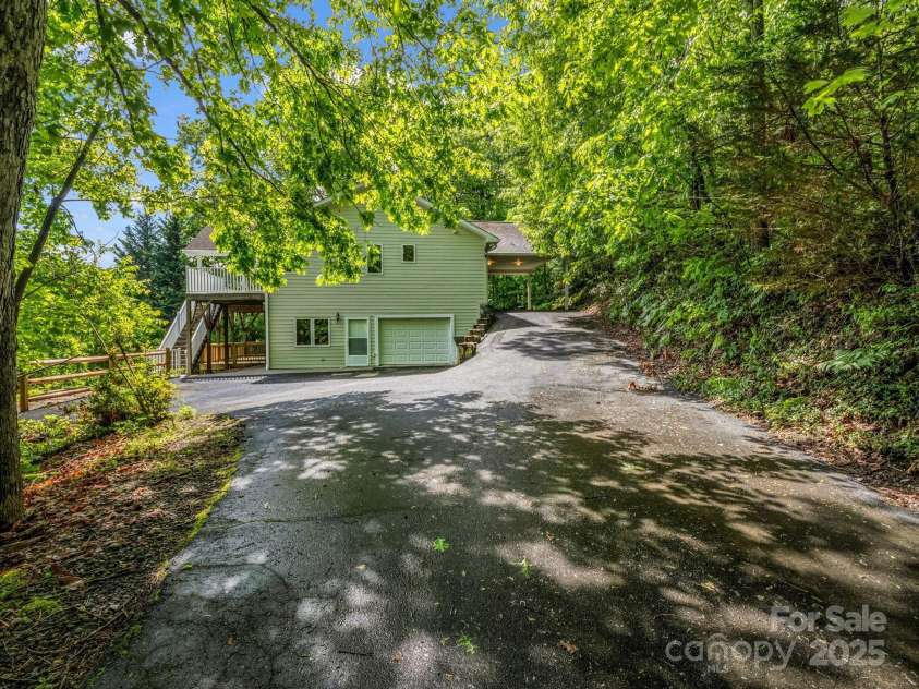 153 Old Lakey Gap Road, Black Mountain, NC 28711.  MLS# CAR4240445, YatesRealty ID 13969. 