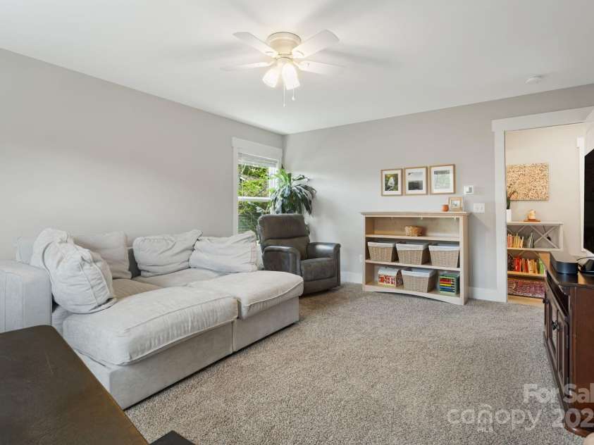 14 3rd Street, Asheville, NC 28803.  MLS# CAR4297140, YatesRealty ID 1397. 